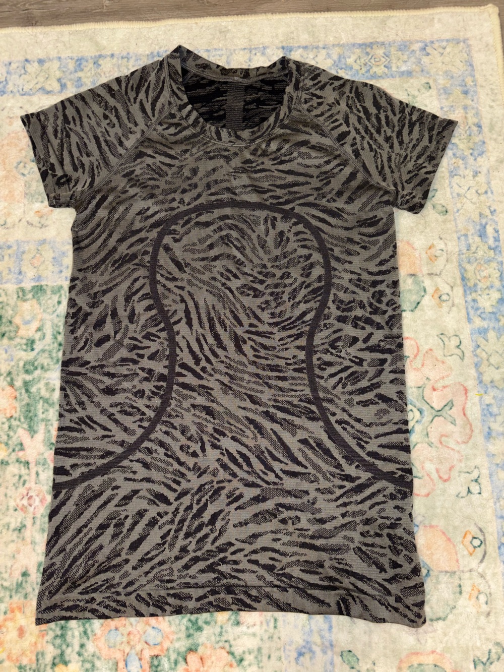 Lululemon swiftly top
